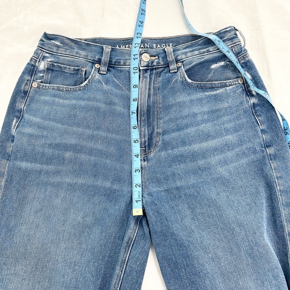 AE Relaxed Mom Jean - Picture 10 of 14